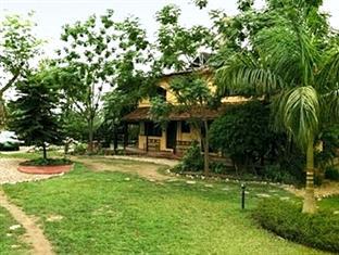 Hotel Sapana Village Lodge Chitwan Extérieur photo